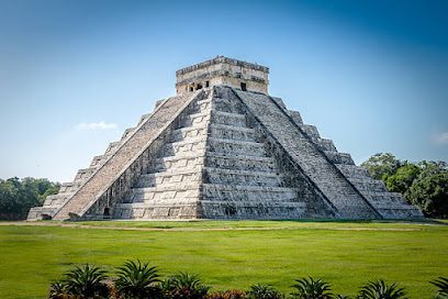 Mayan Temple pyramid  of Kukulkan - Chichen Itza, Yucatan, Mexico